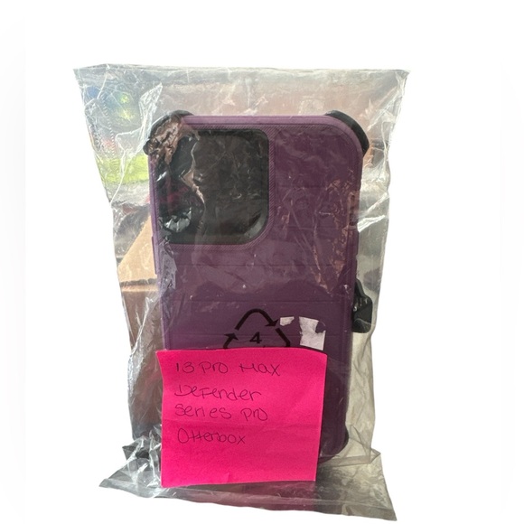 NEW OtterBox Defender Series Pro Case for Apple iPhone 13 Pro Max - Picture 3 of 4